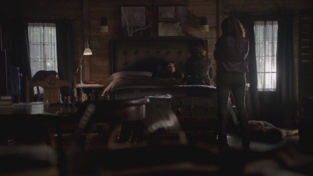 TVD_s5e11_04060.jpg
