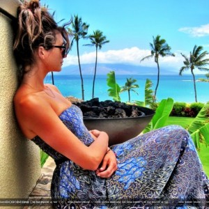 CABO-SAN-LUCAS-MAUI-nina-dobrev-34832396-500-500