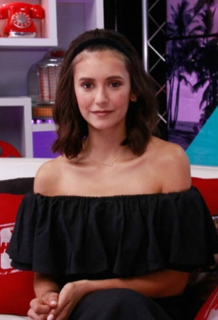 Nina_Dobrev_-_YH_Flatliners_Press_7.jpg